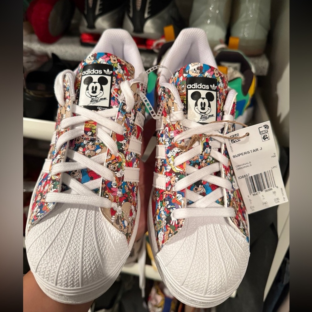 Disney X Superstar J 'Mickey And Friends'
Sneakers - Multicolor - Picture 3 of 7